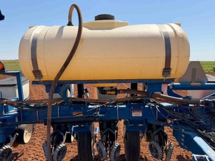 kinze-3200-image-8