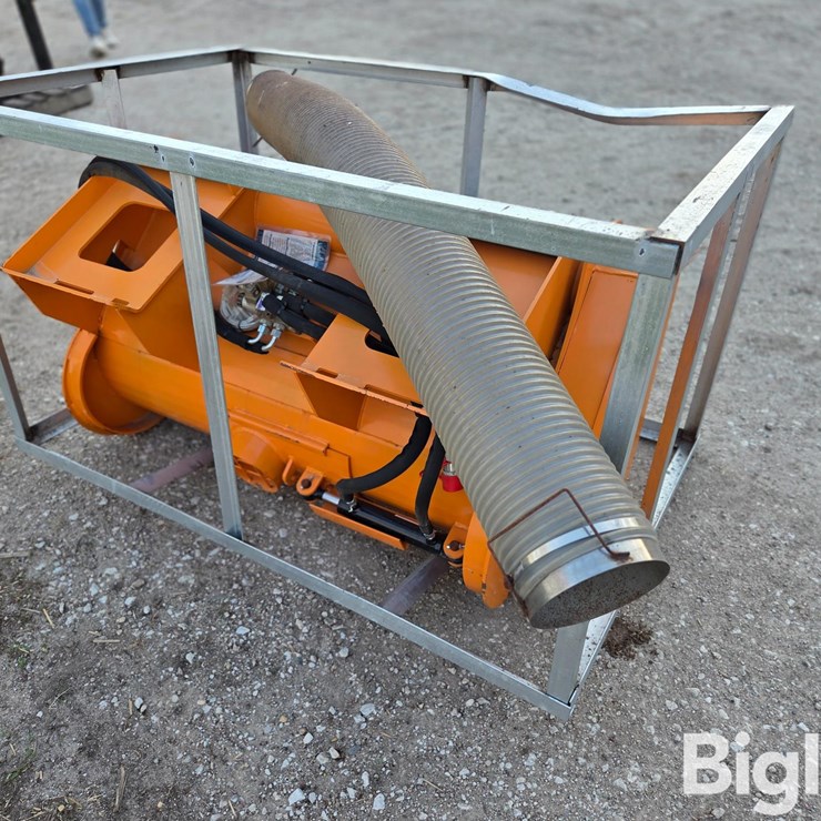 2025 Land Honor DCM-11-250G Cement Double Discharge Concrete Mixer Attachment