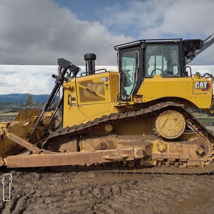 CATERPILLAR D6