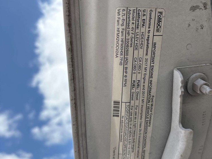 2017-ford-f350-image-11