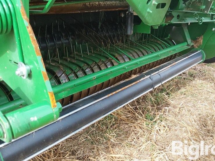 2023-john-deere-560m-image-10