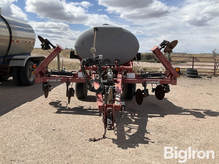 2011-case-ih-2800-image-2