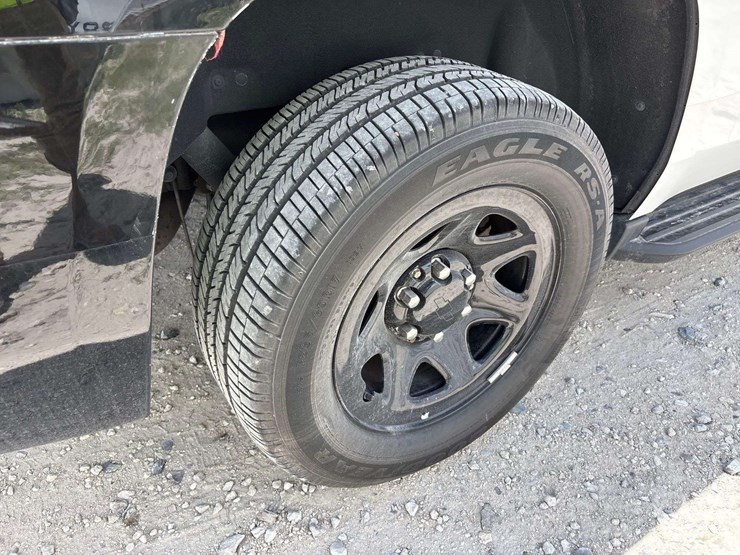 2019-chevrolet-tahoe-image-29