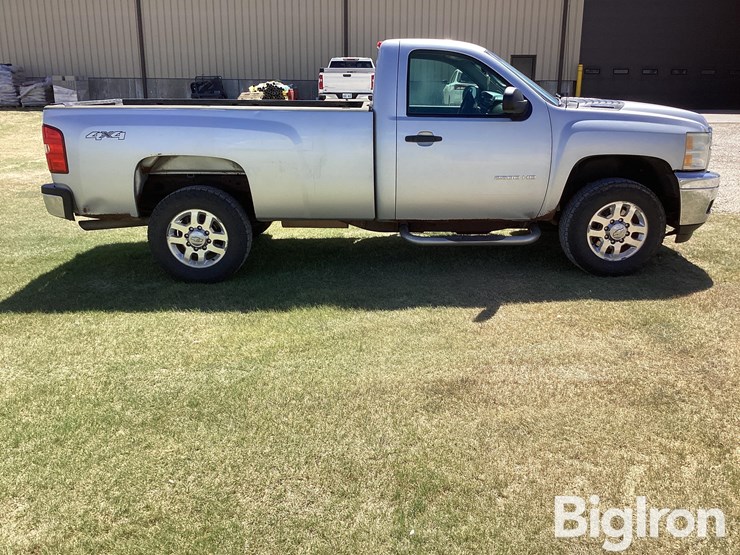 2012-chevrolet-silverado-2500-image-4