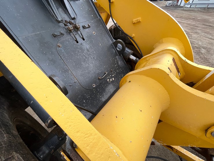 2007-komatsu-wa250-5-image-18