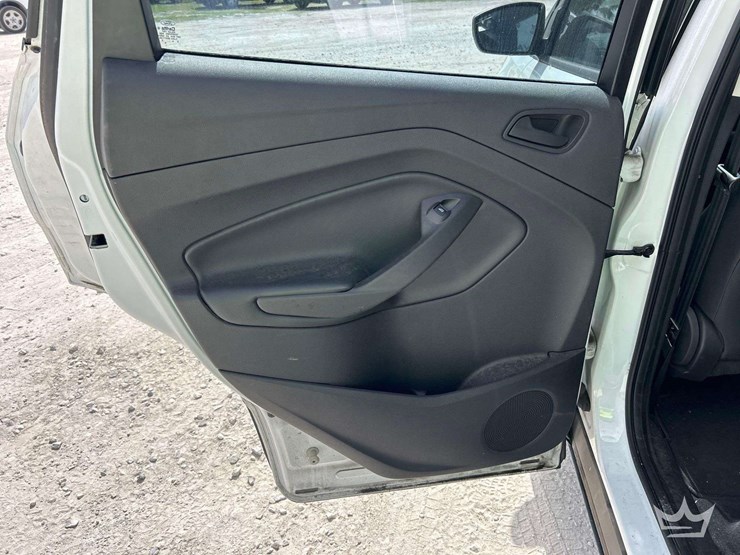 2016-ford-escape-image-19
