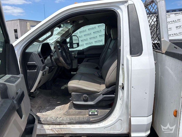2017-ford-f350-image-12