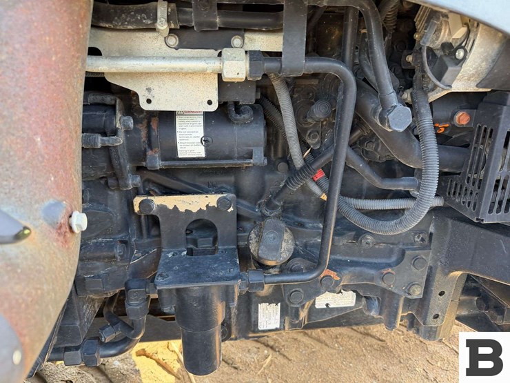 case-ih-farmall-105u-image-18