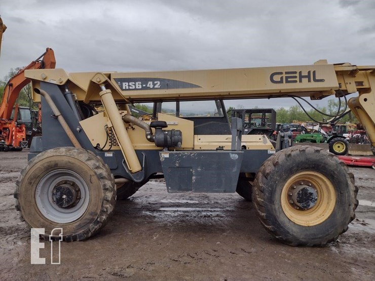 2013-gehl-rs6-42-image-23