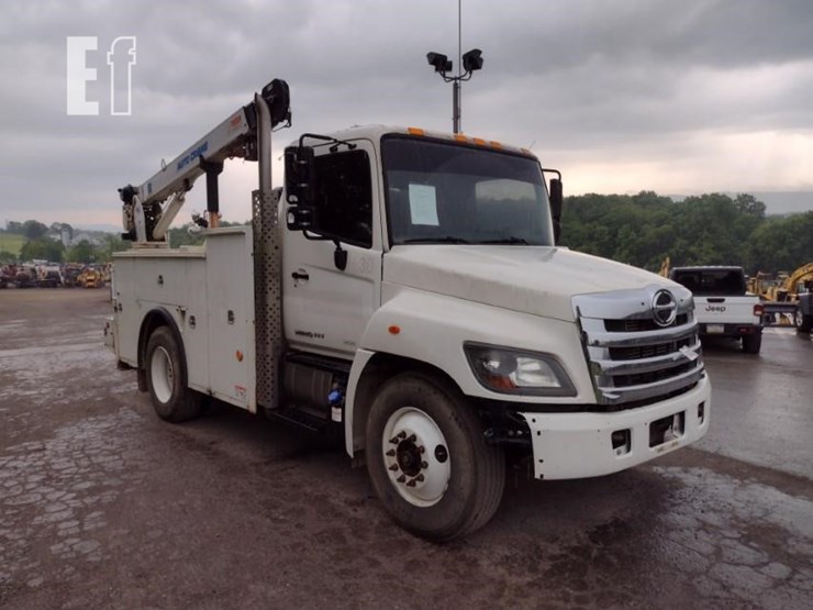 2015-hino-338-image-44