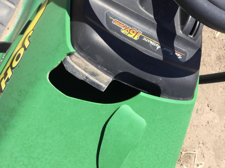 john-deere-lt166-image-15