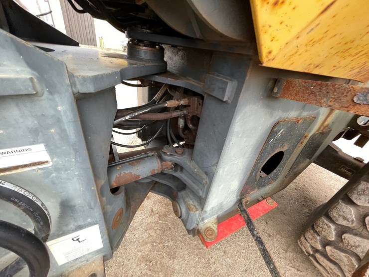 komatsu-wa250-5-image-34