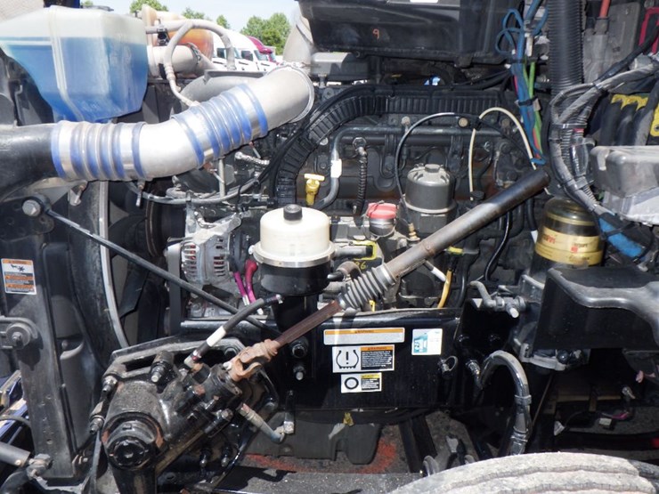 2021-peterbilt-579-image-21