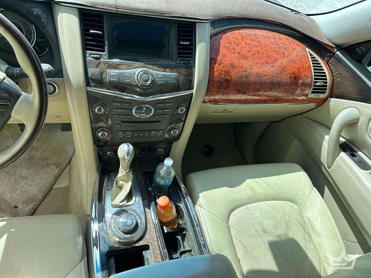 2012-infiniti-qx56-image-14
