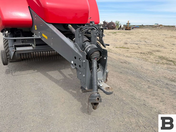 2022-massey-ferguson-2270-image-8