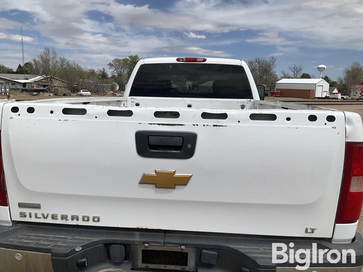2012-chevrolet-silverado-2500-image-16