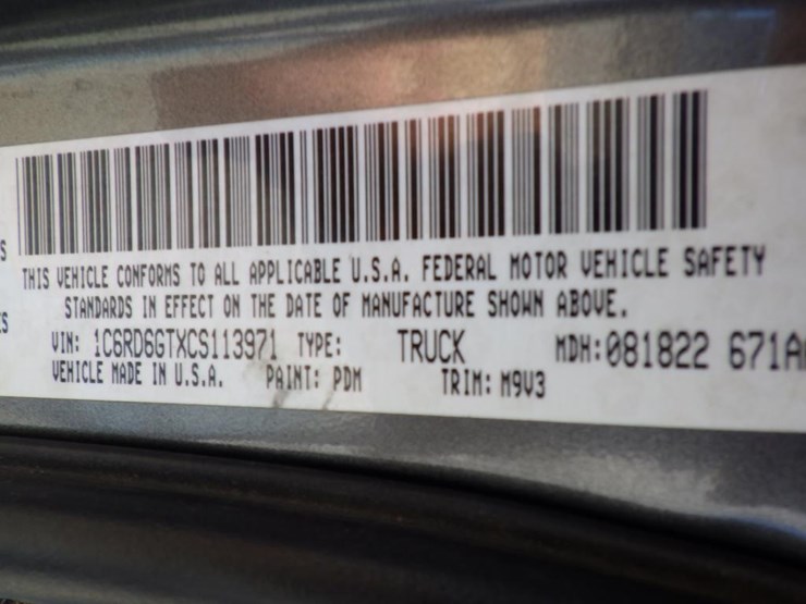 2012-dodge-1500-image-17
