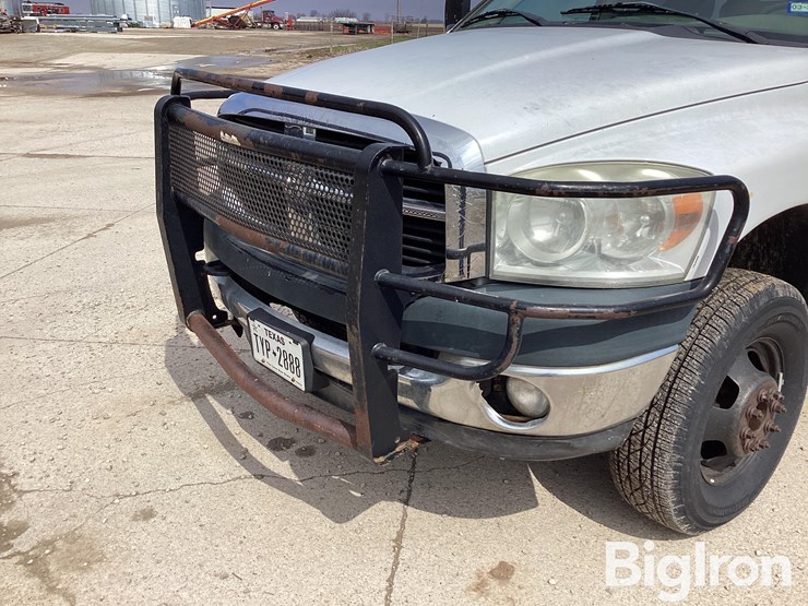 2009-dodge-ram-3500-image-10