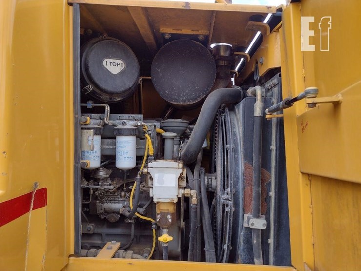 2004-deere-655c-ii-image-40