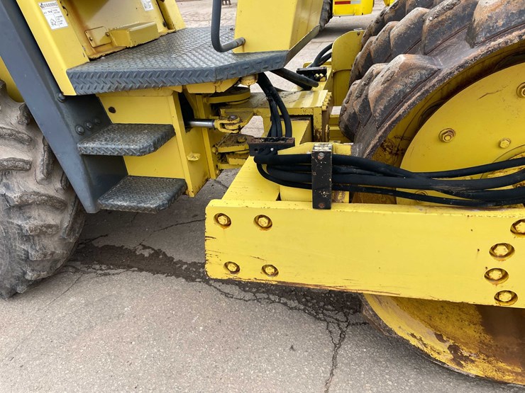 #4049-•-bomag-roller-image-23