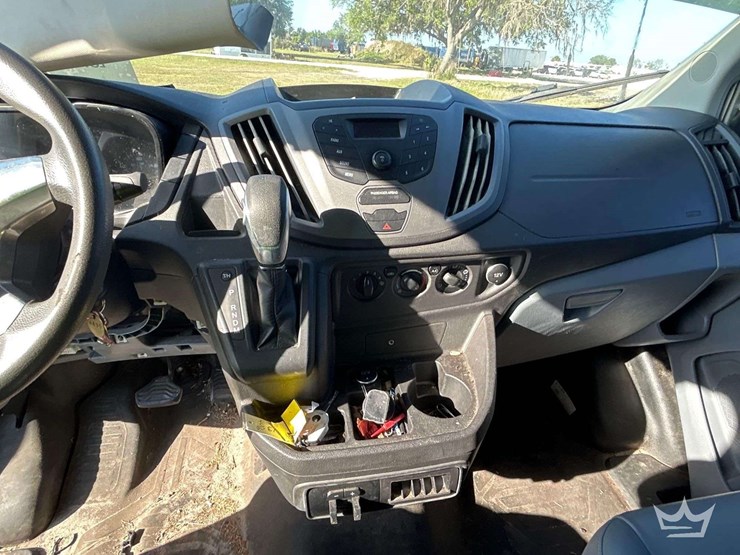 2017-ford-transit-image-14