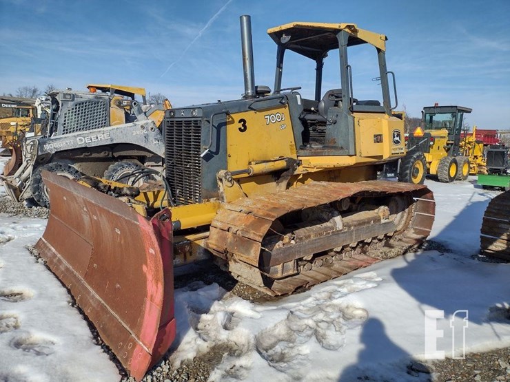 2007-deere-700j-lgp-image-1
