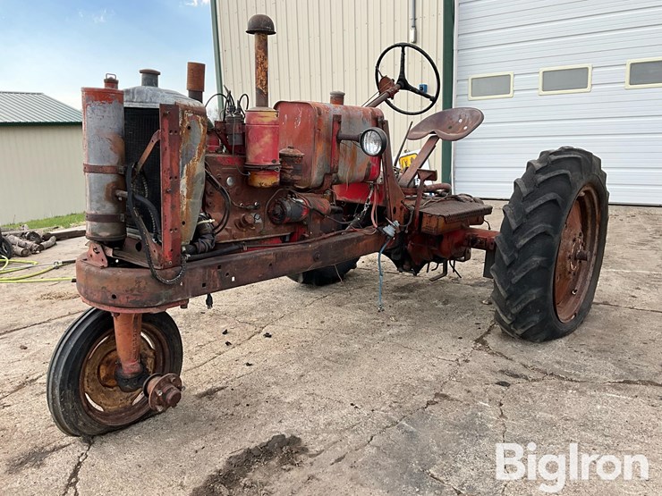 1949-massey-ferguson-22-image-1