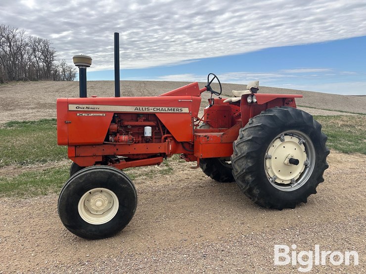 1970-allis-chalmers-190xt-image-1