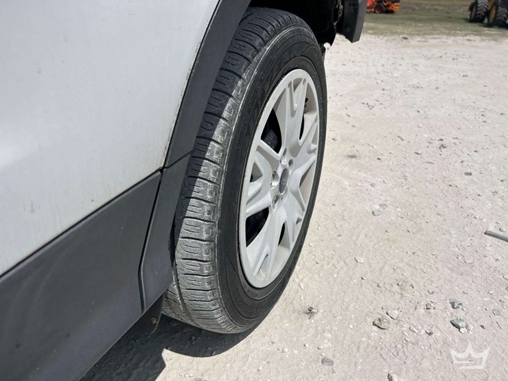 2015-ford-escape-image-24