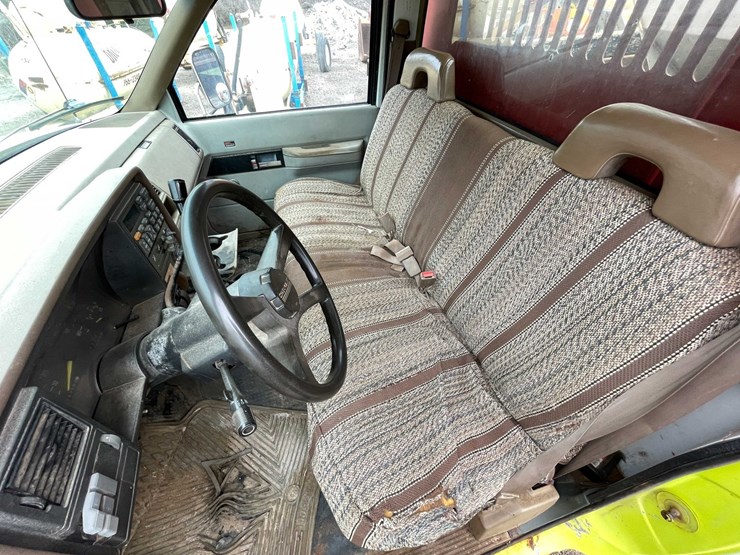 1993-chevrolet-3500-image-38