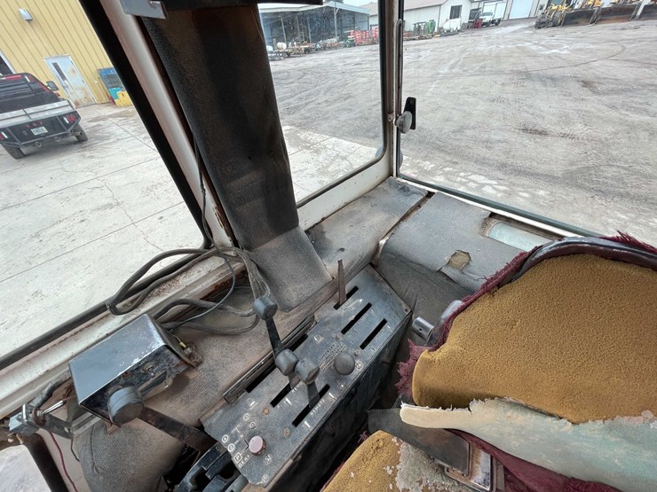 #4067-•-case-2090-tractor-image-81