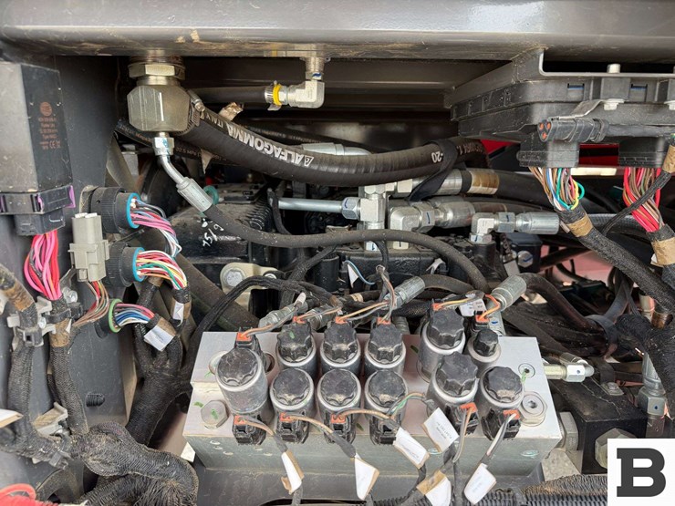 2019-massey-ferguson-wr9970-image-47