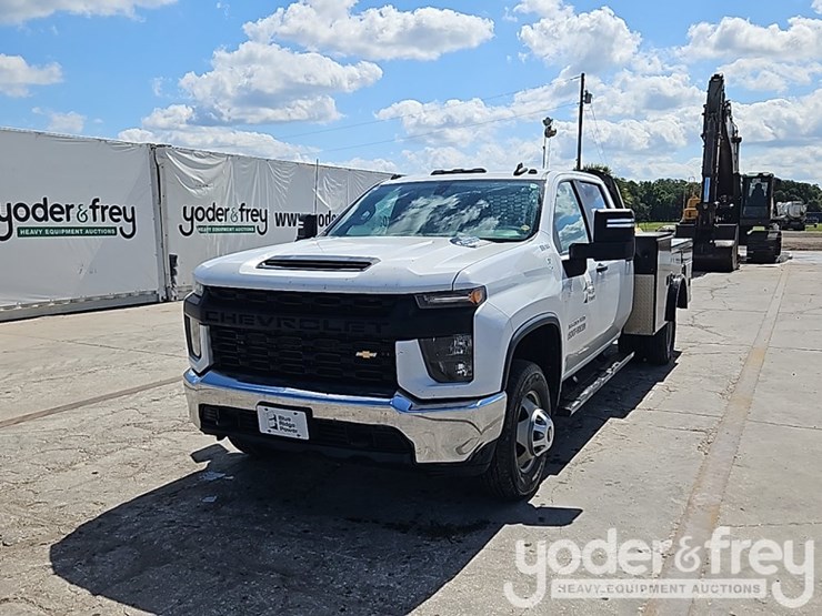 2022-chevrolet-3500hd-image-1