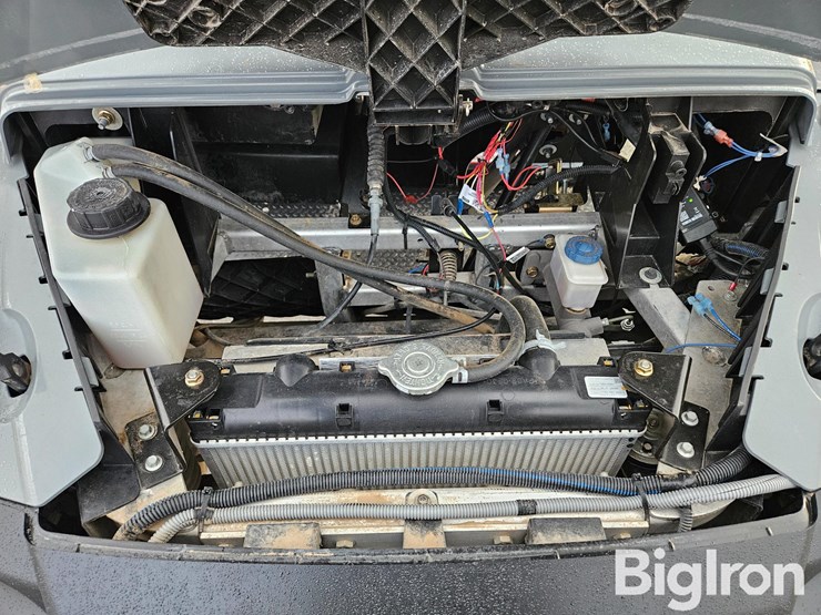 2022-club-car-carryall-1700-image-16