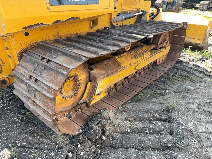 2023-deere-650k-lgp-image-8