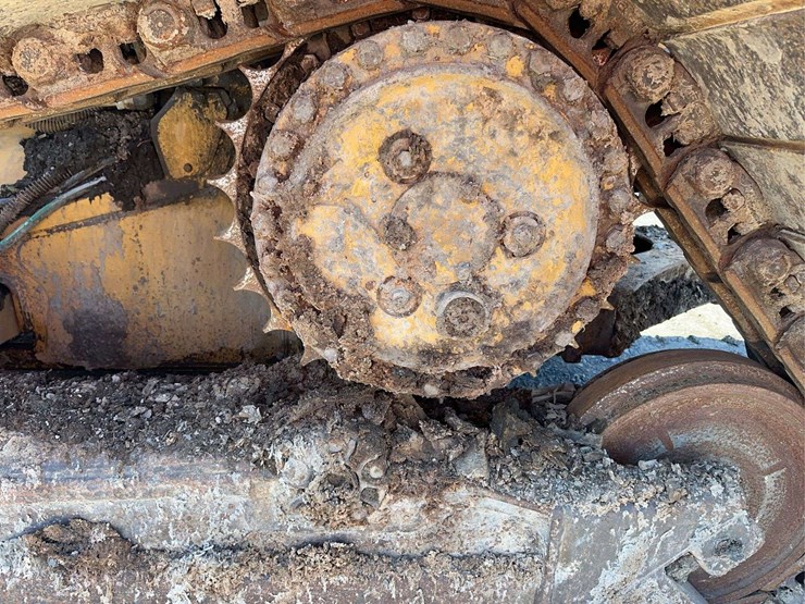 caterpillar-d5n-lgp-image-12