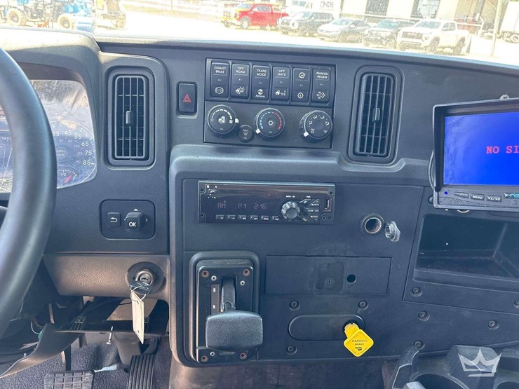 2019-international-mv607-image-12