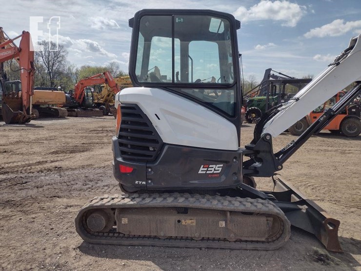 2022-bobcat-e35i-image-27