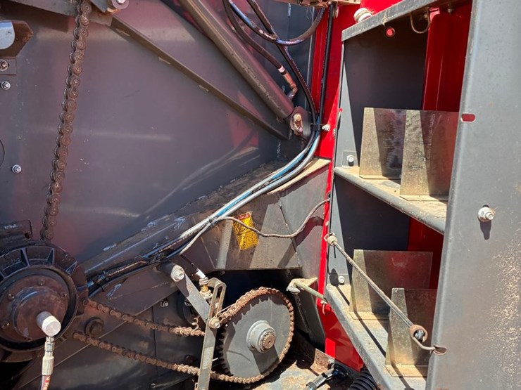 2014-massey-ferguson-2946-image-8