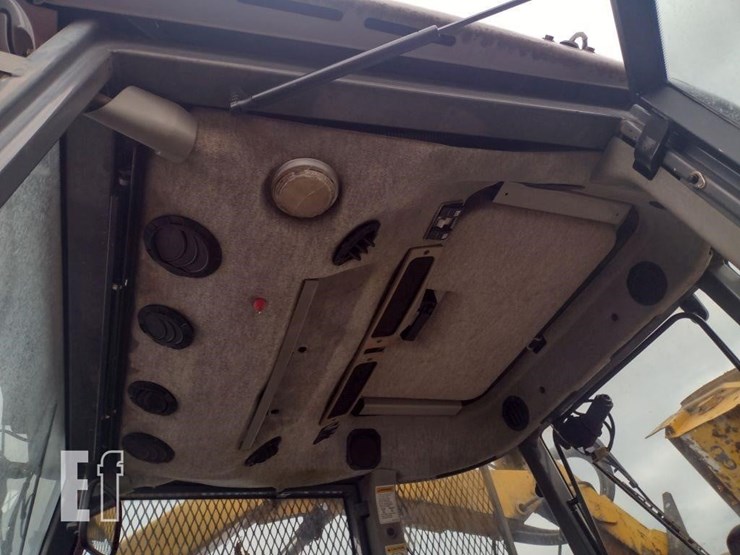 2002-massey-ferguson-4233-image-15