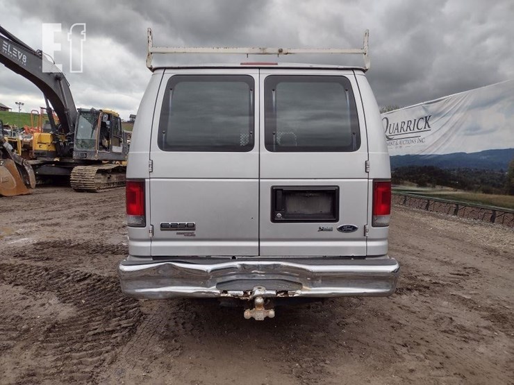 2012-ford-e250-image-4