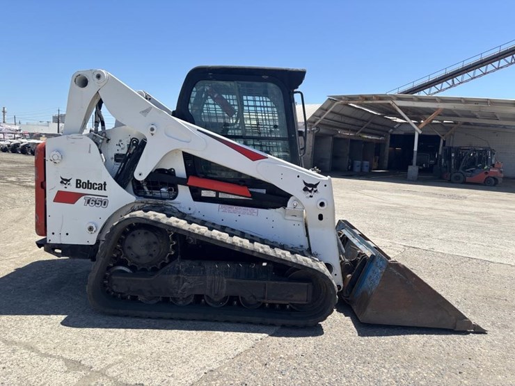2016-bobcat-t650-image-7