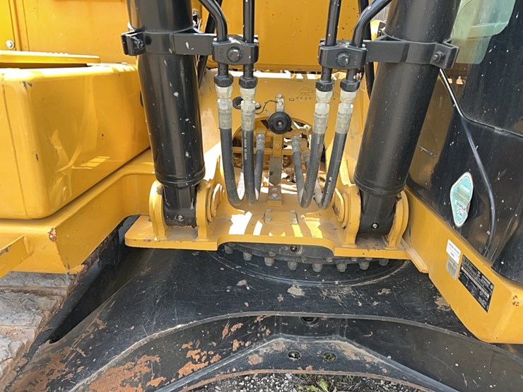2017-caterpillar-313fl-image-17