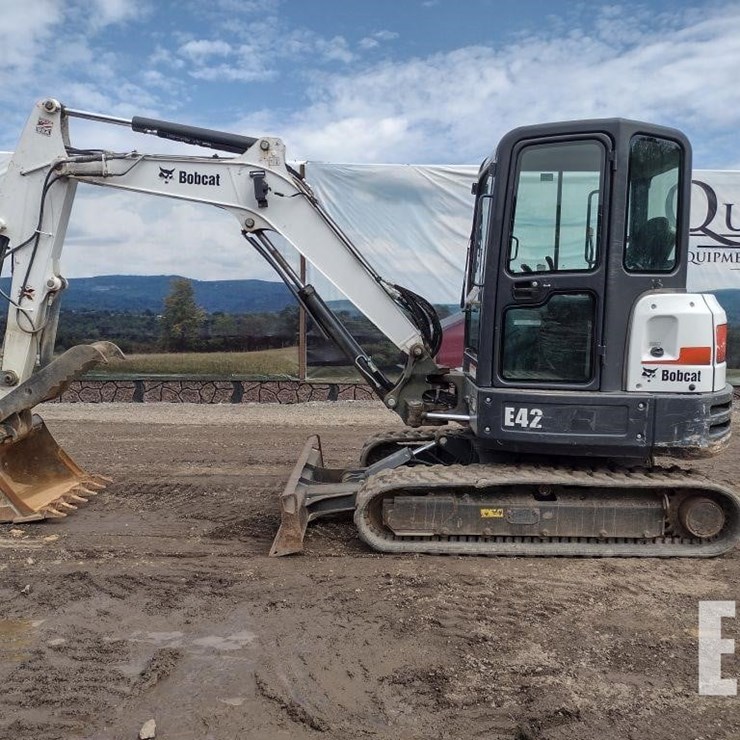 2020 BOBCAT E42
