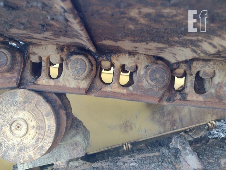 caterpillar-d6-image-35