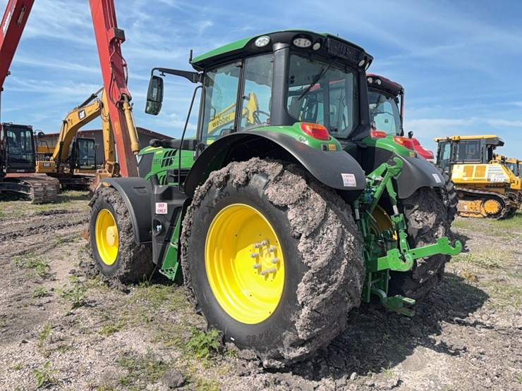2023-john-deere-6155m-image-4