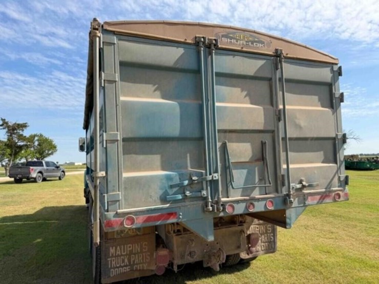 1974-international-durastar-4200-image-15