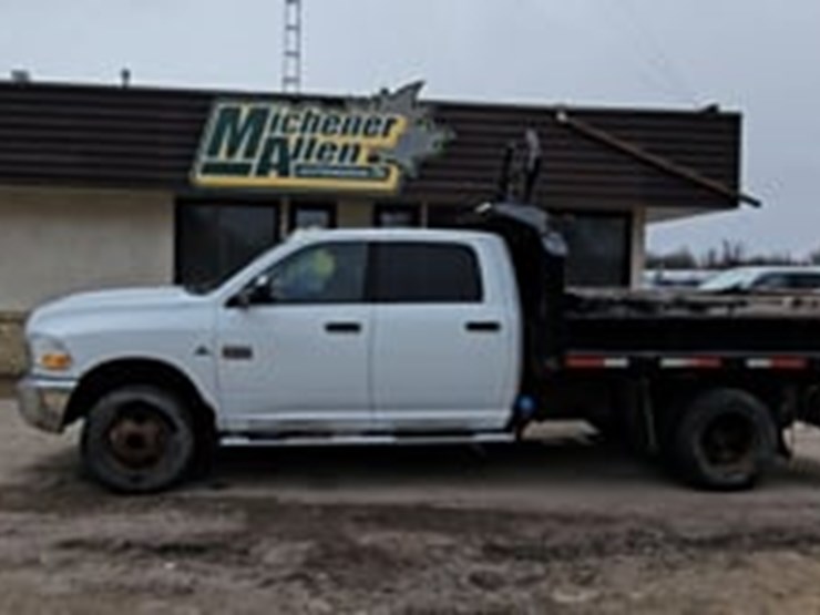 2011-dodge-3500-image-5