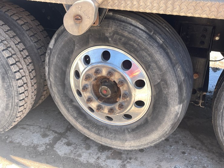 #4014-•-2013-quad-axle-mack-dump-truck-(has-wi-title)-image-23