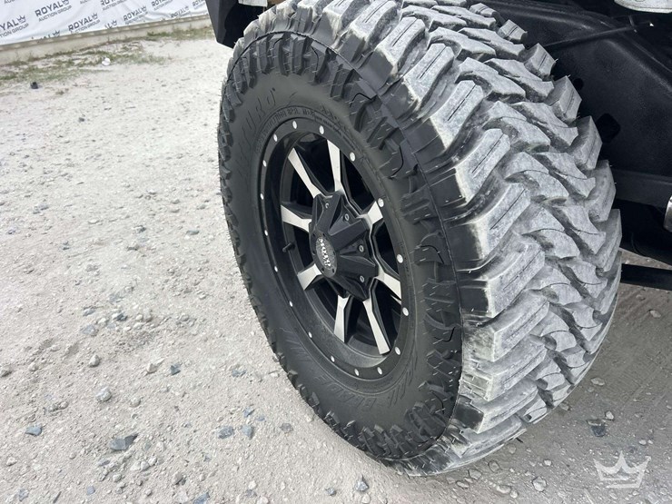 2011-jeep-wrangler-sport-image-23